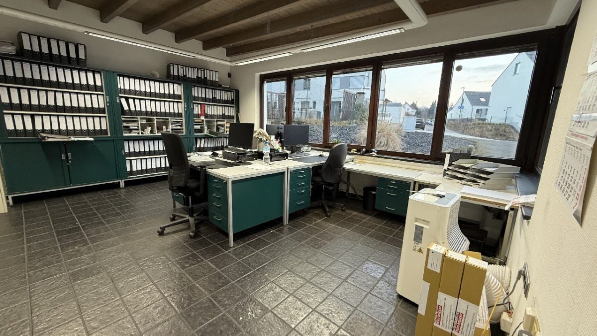 JA, zur Gewerbeliegenschaft mit Produktions-/Lagerfläche und Büro in Solingen – Bild: 23233
