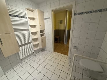 JA, zur 3-Zimmer-Eigentumswohnung mit Loggia, Aufzug und Tiefgaragenstellplatz in Solingen-Wald! – Bild: 23049