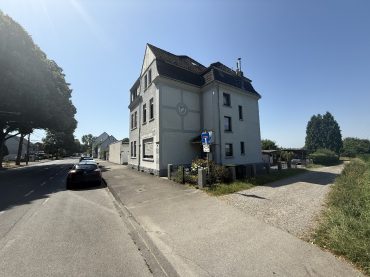 Ja, zur gepflegten 3-Zimmer-Wohnung mit Carport und Gartennutzung in der Solinger-Südstadt! – Bild: 23181