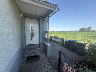 Ja, zur gepflegten 3-Zimmer-Wohnung mit Carport und Gartennutzung in der Solinger-Südstadt! – Bild: 23182