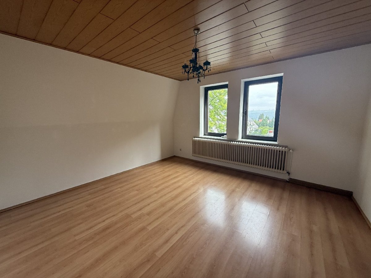 Ja, zur gepflegten 3-Zimmer-Wohnung mit Carport und Gartennutzung in der Solinger-Südstadt! – Bild: 23186