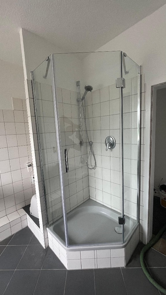 JA, zur frisch renovierten 3-Zimmer-Wohnung in zentraler Lage von Solingen-Mitte! – Bild: 23337