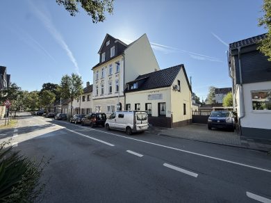 JA, zur Penthouse-Alternative mit Garage, Außenstellplätzen und Garten … OHNE Käuferprovision! – Bild: 23425