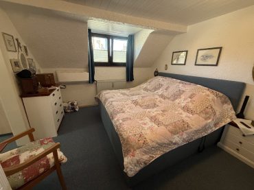 JA zum topsanierten Mehrgenerationenhaus mit Garagen  und  Carport in zentraler Lage von Solingen-Ohligs – Bild: 23719