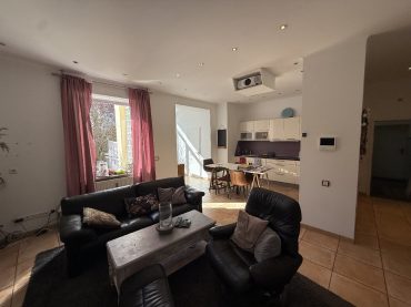 JA zum topsanierten Mehrgenerationenhaus mit Garagen  und  Carport in zentraler Lage von Solingen-Ohligs – Bild: 23699