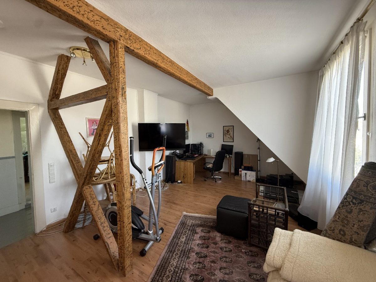 JA zum topsanierten Mehrgenerationenhaus mit Garagen  und  Carport in zentraler Lage von Solingen-Ohligs – Bild: 23711