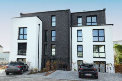 JA, zur Penthouse-Alternative mit Garage, Außenstellplätzen und Garten … OHNE Käuferprovision! – Bild: 21372