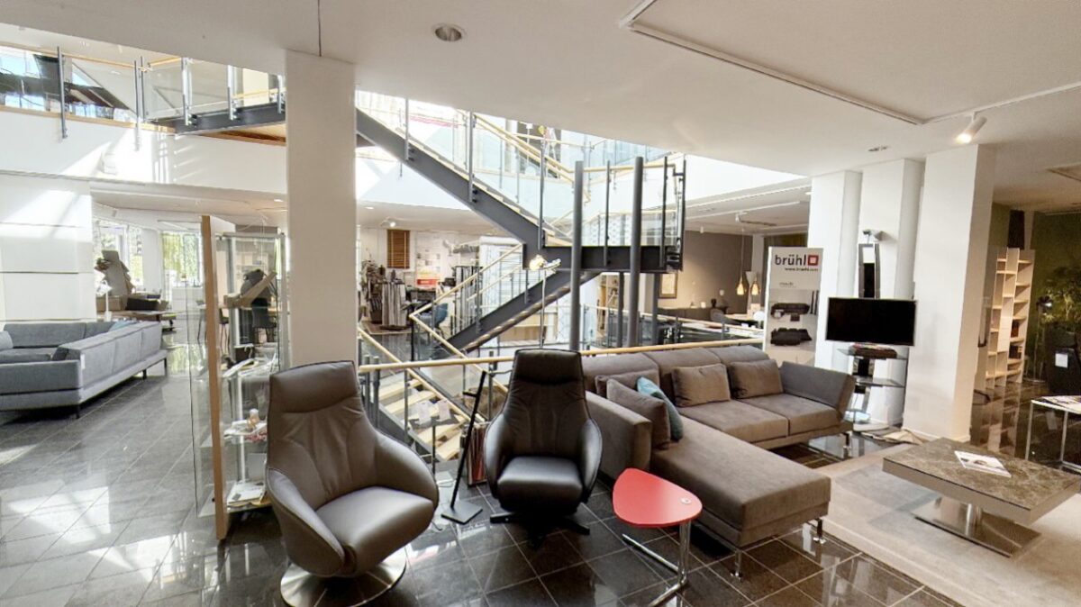 JA, zur repräsentativen Gewerbeimmobilie mit großzügiger Ausstellungs- und Lagerfläche in Solingen – Bild: 24022