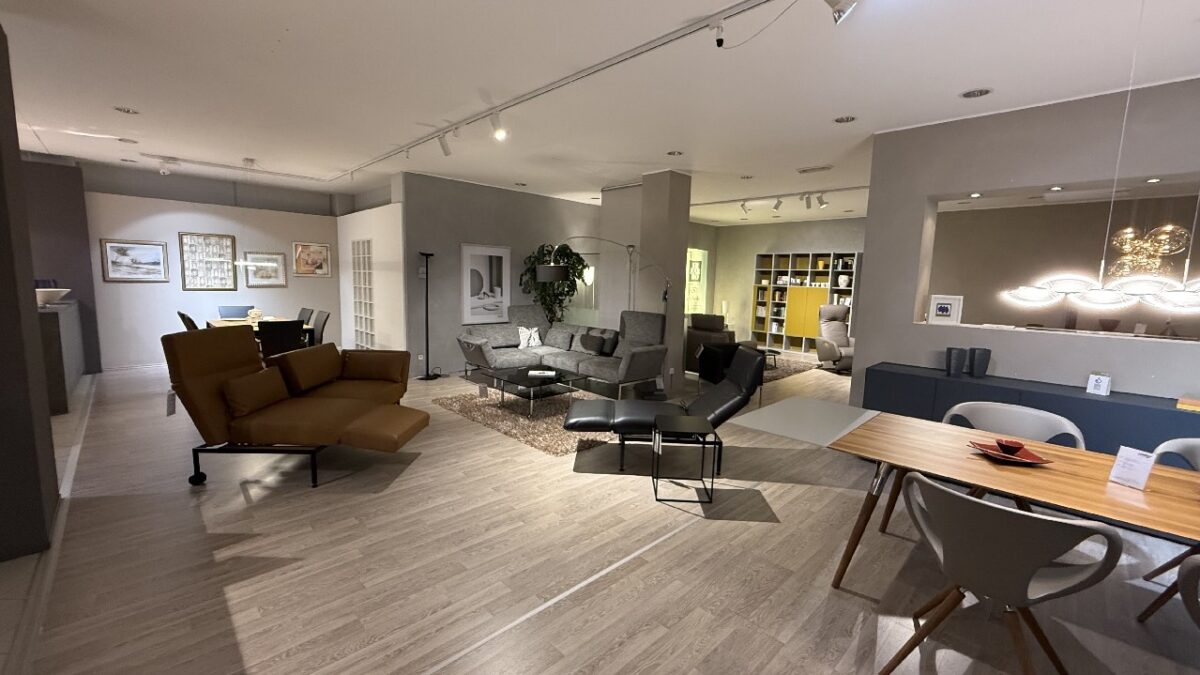 JA, zur repräsentativen Gewerbeimmobilie mit großzügiger Ausstellungs- und Lagerfläche in Solingen – Bild: 24025