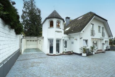 JA, zum neuwertigen Einfamilienhaus mit Einlieger/ Büro, Garage und Carport in Solingen-Ohligs! – Bild: 24128