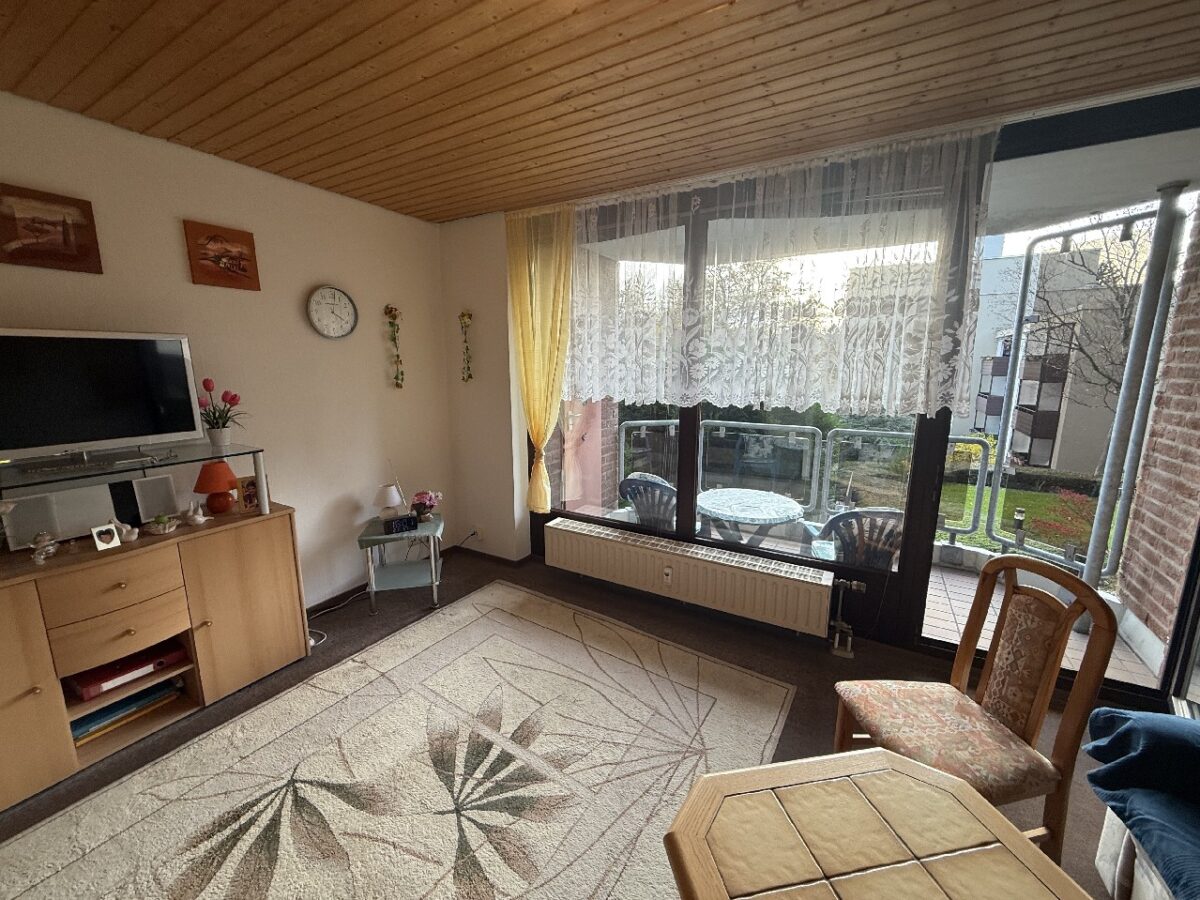 Gepflegtes 1-Raum-Appartement mit Stellplatz in ruhiger Lage von Solingen  Nähe Klinikum! – Bild: 24057