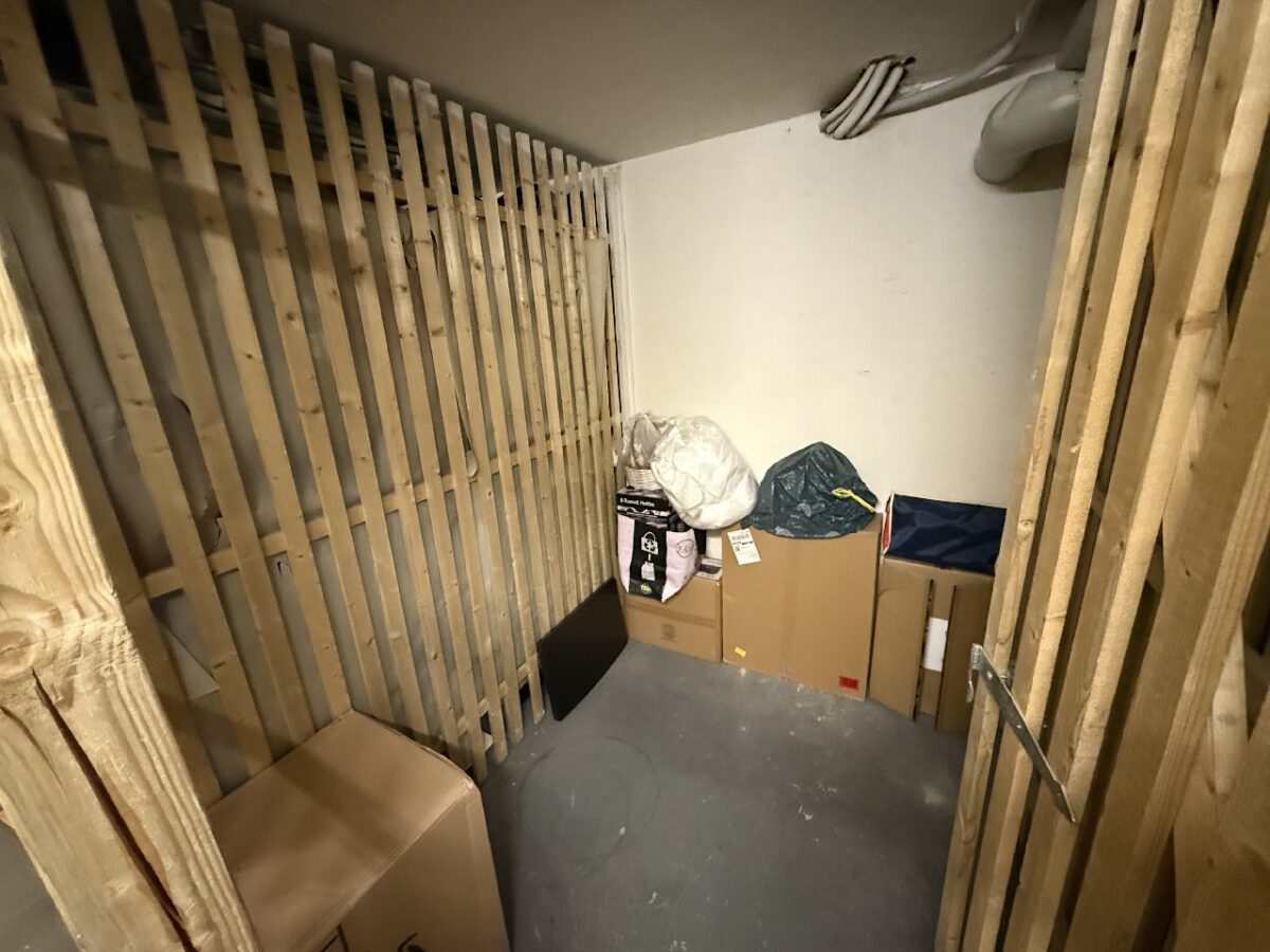 Gepflegtes 1-Raum-Appartement mit Stellplatz in ruhiger Lage von Solingen  Nähe Klinikum! – Bild: 24060