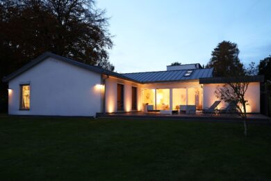 JA, zur Penthouse-Alternative mit Garage, Außenstellplätzen und Garten … OHNE Käuferprovision! – Bild: 24063