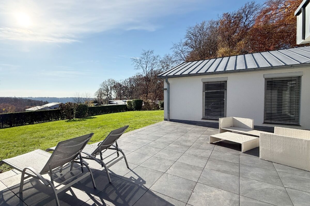 JA, zur Penthouse-Alternative mit Garage, Außenstellplätzen und Garten … OHNE Käuferprovision! – Bild: 24068