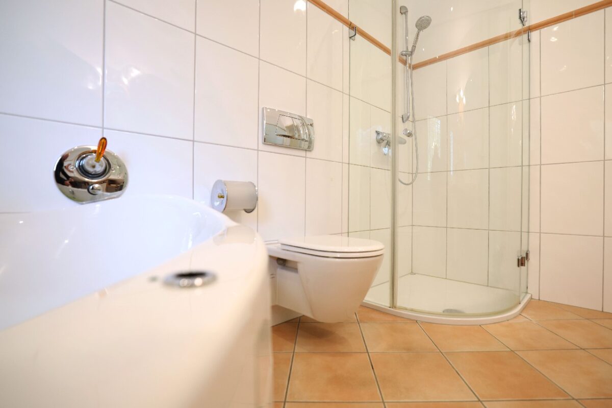 JA, zur Penthouse-Alternative mit Garage, Außenstellplätzen und Garten … OHNE Käuferprovision! – Bild: 24092