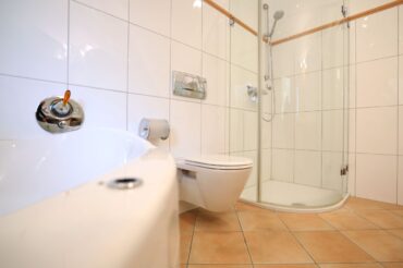 JA, zur Penthouse-Alternative mit Garage, Außenstellplätzen und Garten … OHNE Käuferprovision! – Bild: 24092