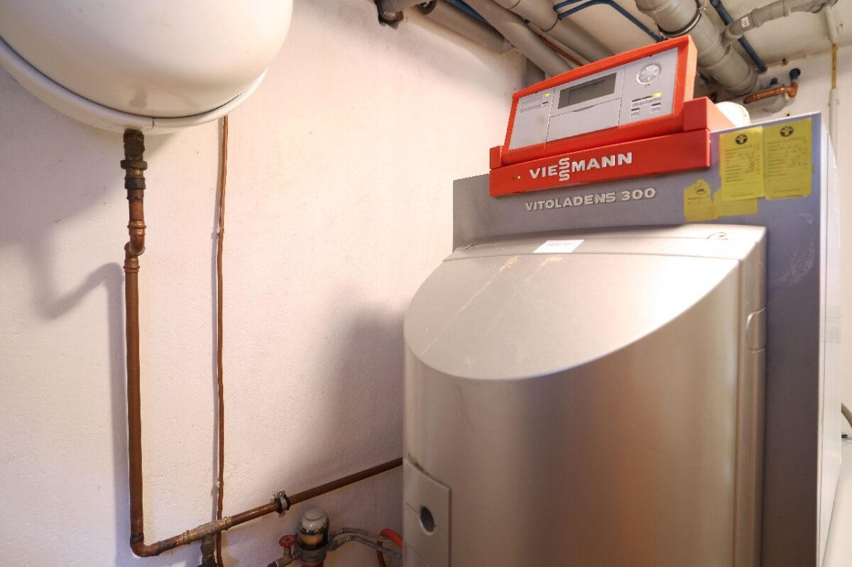 JA, zur Penthouse-Alternative mit Garage, Außenstellplätzen und Garten … OHNE Käuferprovision! – Bild: 24097