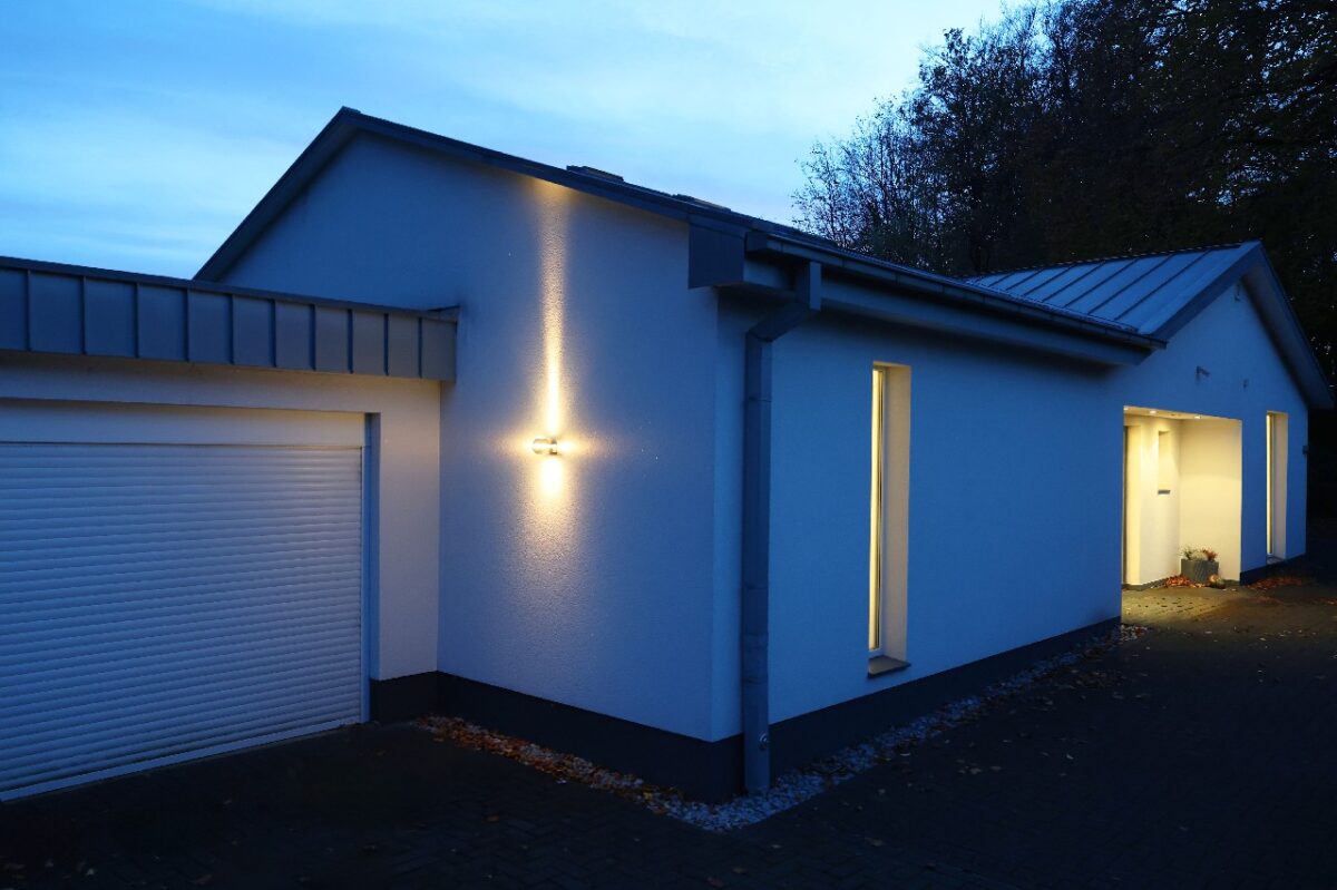 JA, zur Penthouse-Alternative mit Garage, Außenstellplätzen und Garten … OHNE Käuferprovision! – Bild: 24075